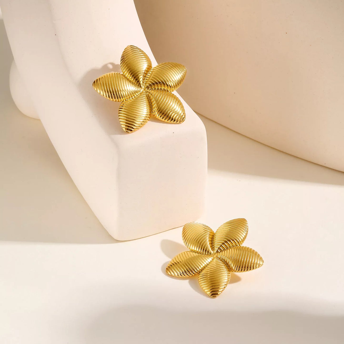 Vintage Gold Flower Leaf Stud Earrings
