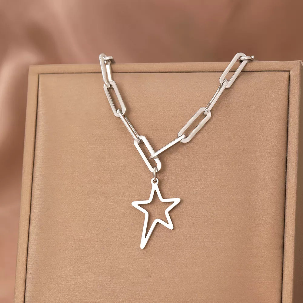 Irregular Star Pendant Necklace