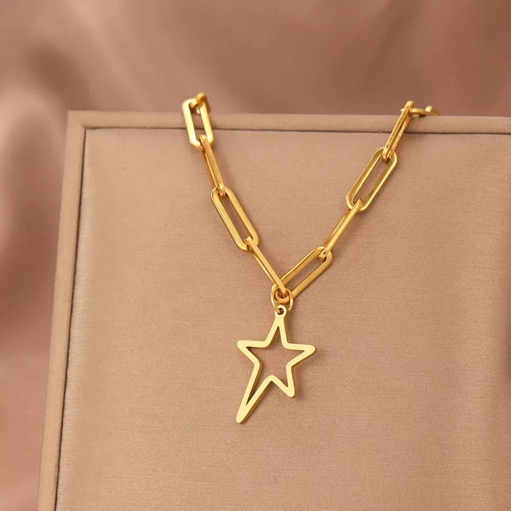 Irregular Star Pendant Necklace