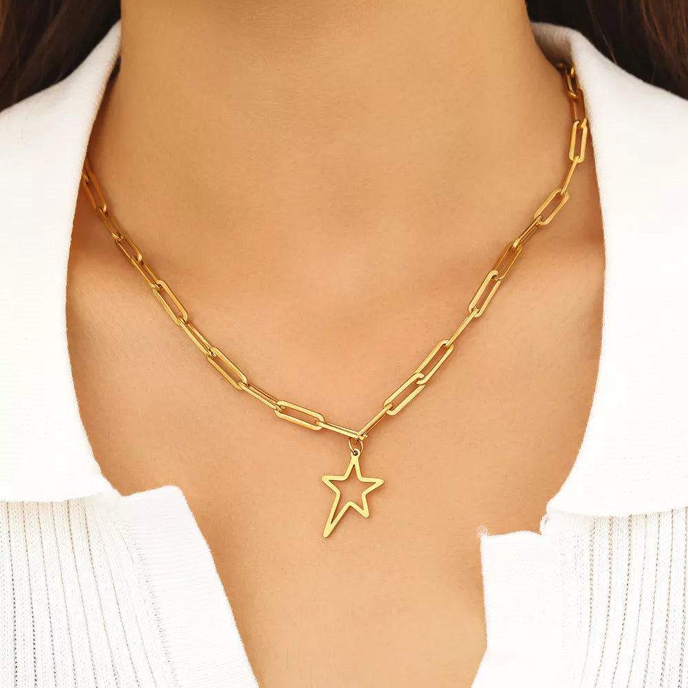 Irregular Star Pendant Necklace