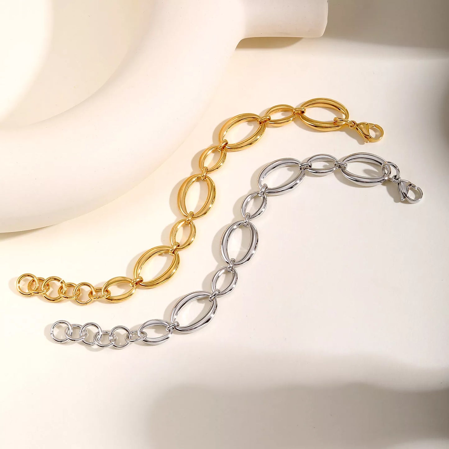 Elliptical Link Chain Bracelet for Women