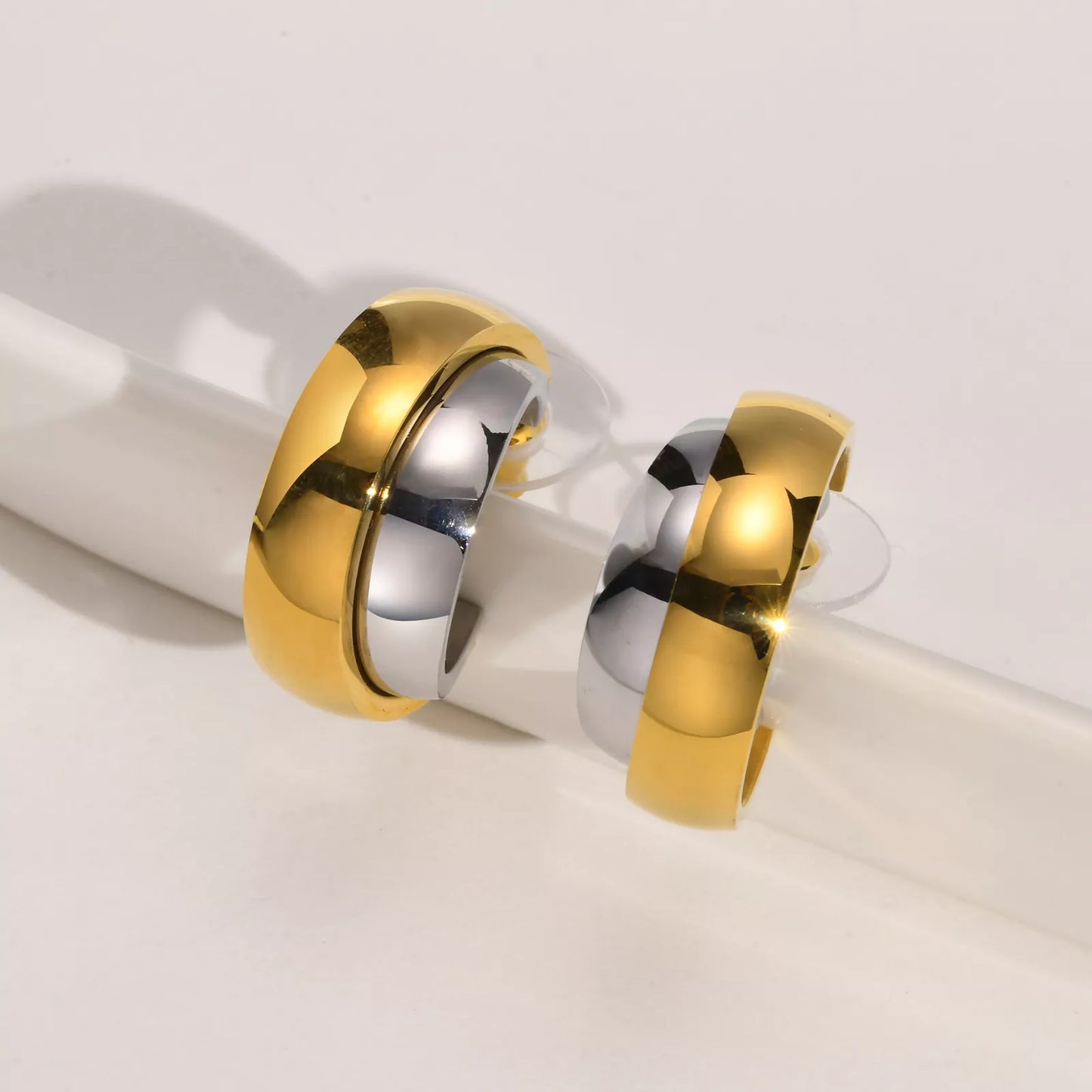 Chic Minimalist C-Shaped Gold Hoop Earrings