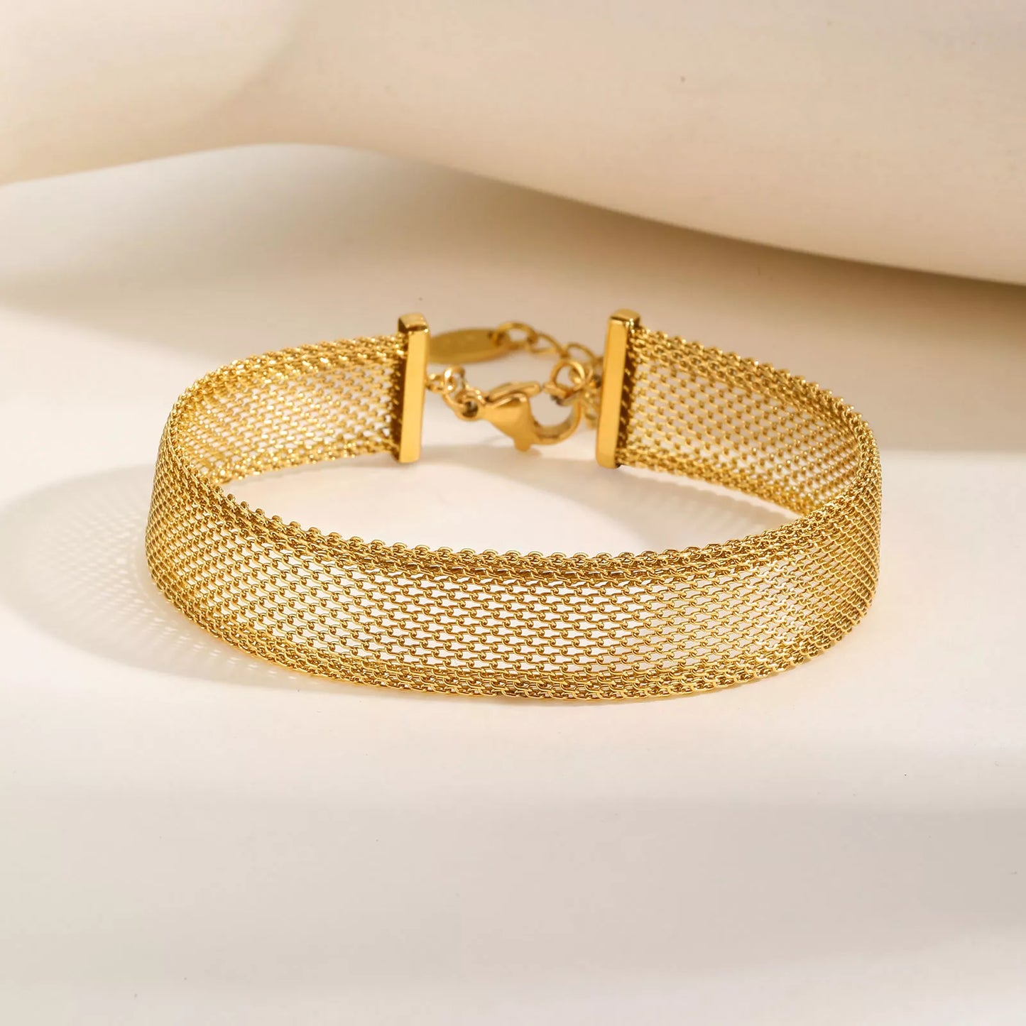 Vintage Gold Mesh Chain Bracelet for Women – Stainless Steel Fashion Jewelry